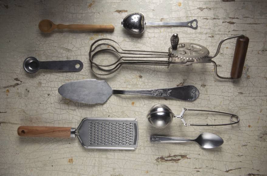 Which Kitchen Knives Should a Beginner Own?